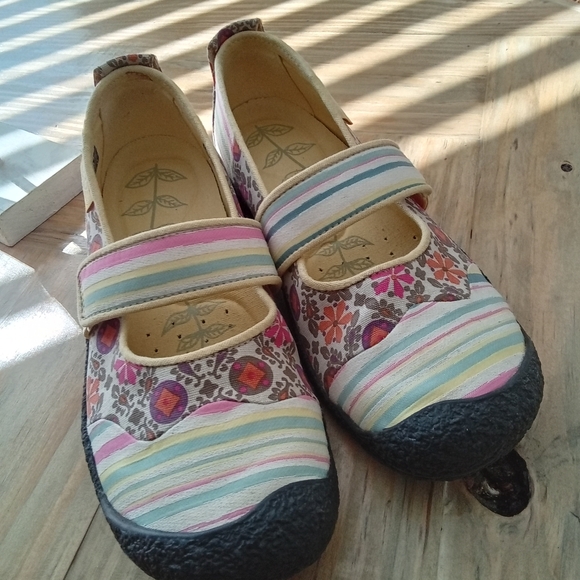 Keen Harvest Floral Stripe Mary Jane Flats Size 8.5 - Picture 4 of 6